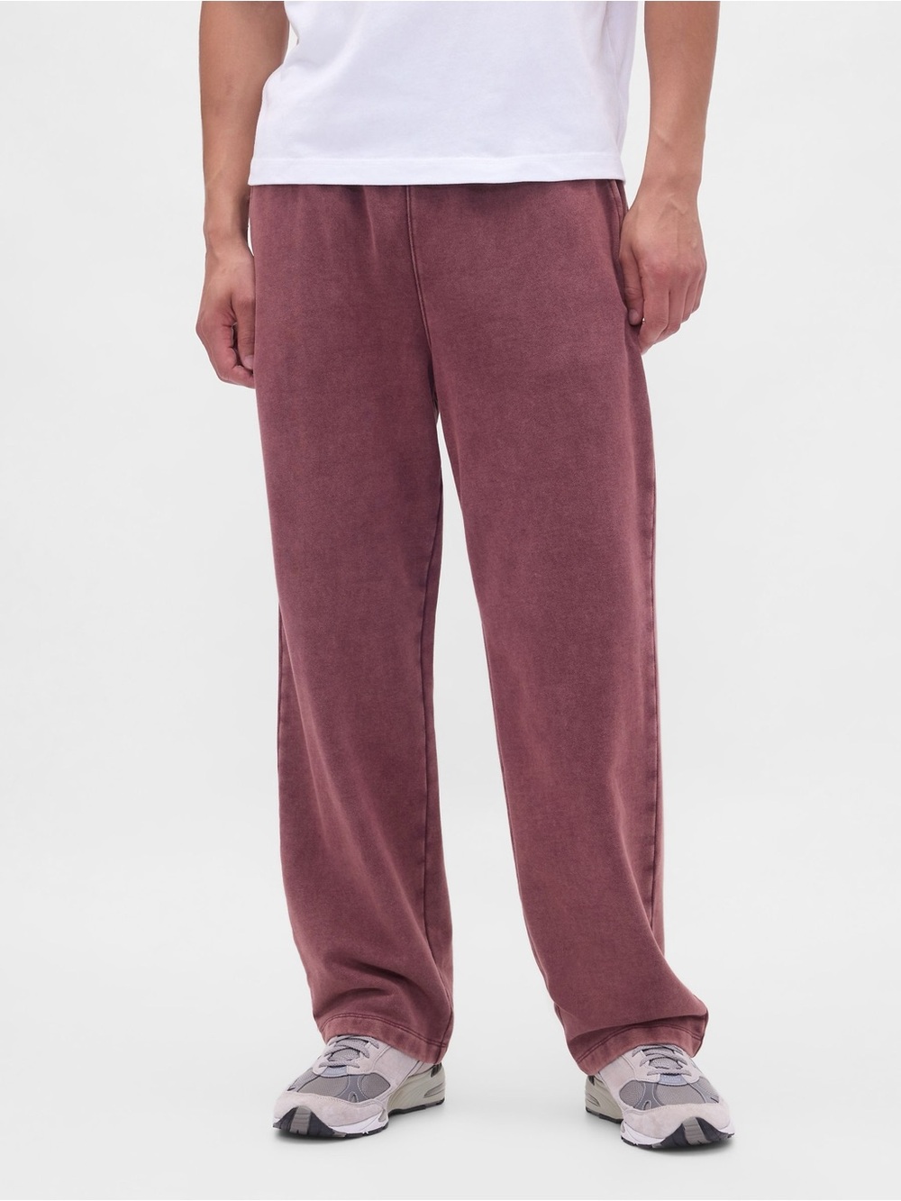 Gap Men's Heavyweight Pull on Sweatpants Washed Red L